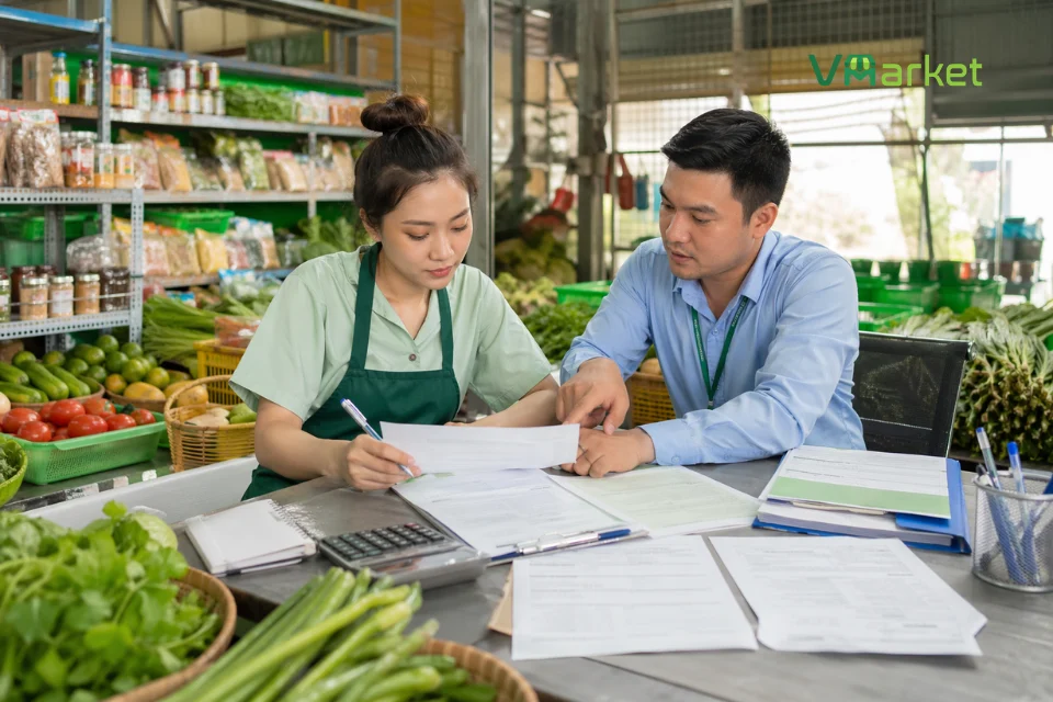 Người mới mở sạp chợ cần lưu ý gì về giấy tờ và quy định?