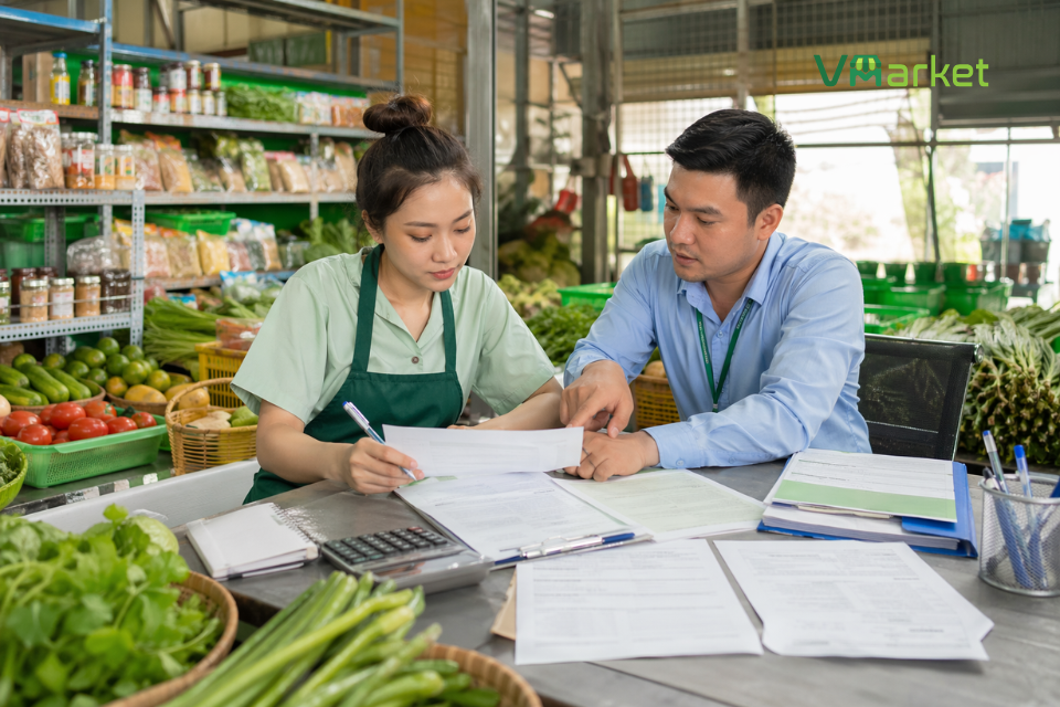 Người mới mở sạp chợ cần lưu ý gì về giấy tờ và quy định?
